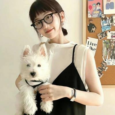 院子里的女人